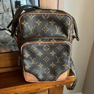 LV Monogramed Amazone Vintage cross body -
